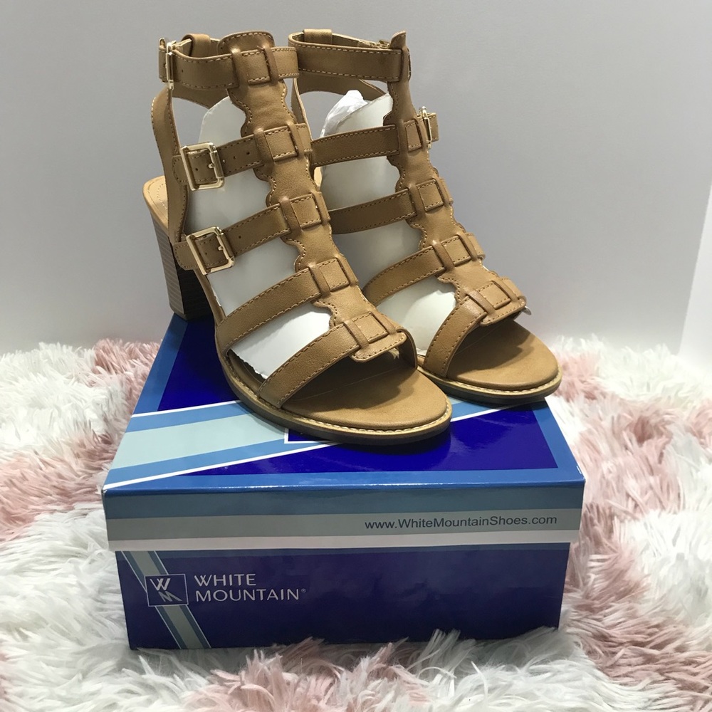 🍂 Beautiful White Mountain heels 🍂